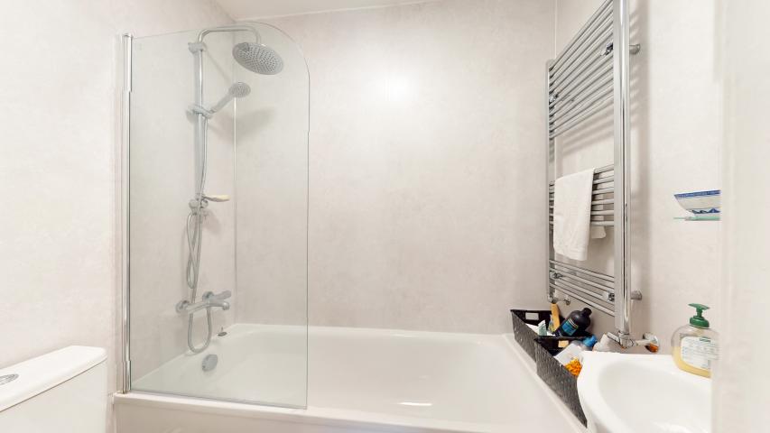 Modern Apartment with Private Balcony Sutherland Avenue, Maida Vale